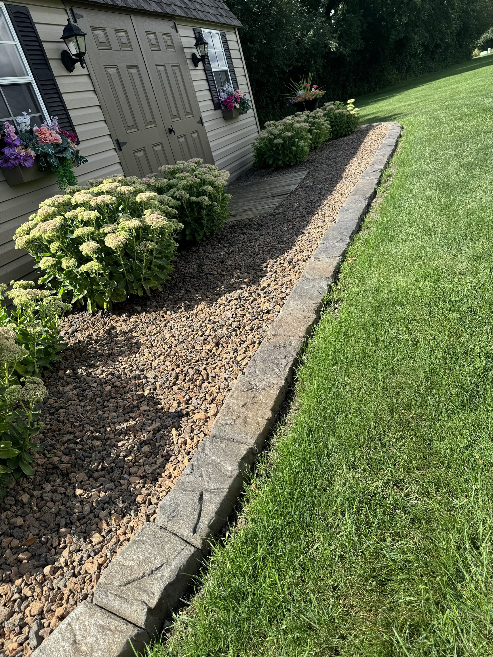 Garden and planting bed maintenance